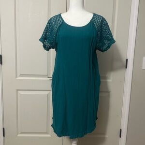 Umgee Teal Crochet Sleeve Top